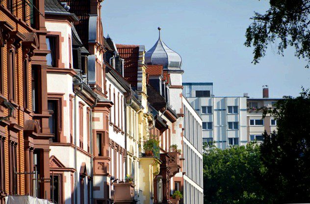 How much equity should be used when investing in real estate